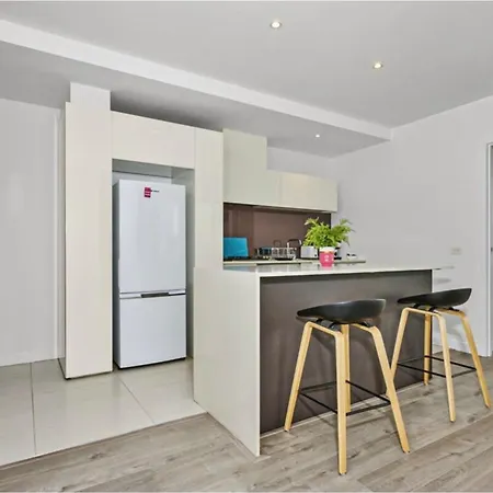 Spencer Sanctuary - 2 Mins From Southern Cross Melbourne Exterior photo